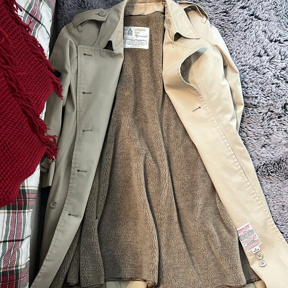 Vintage* pristine condition London fog Trench Coat  small size 6 petite - Picture 6 of 6
